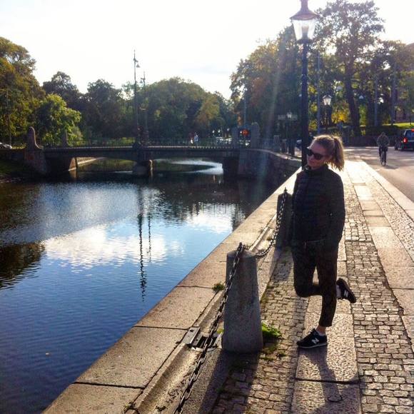 Meet your Posher, Nicole - Picture 1 of 1